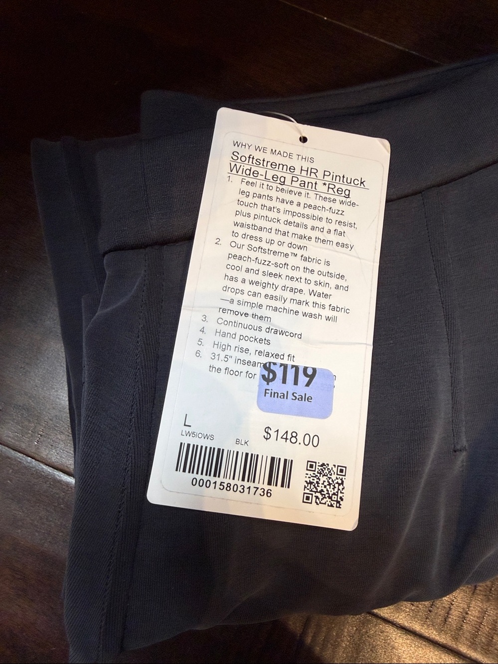 Softstreme Pintuck High-Rise Wide-Leg Pant
Regular - Picture 10 of 10